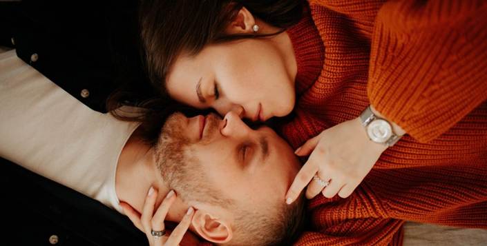 A person and person lying together

AI-generated content may be incorrect.